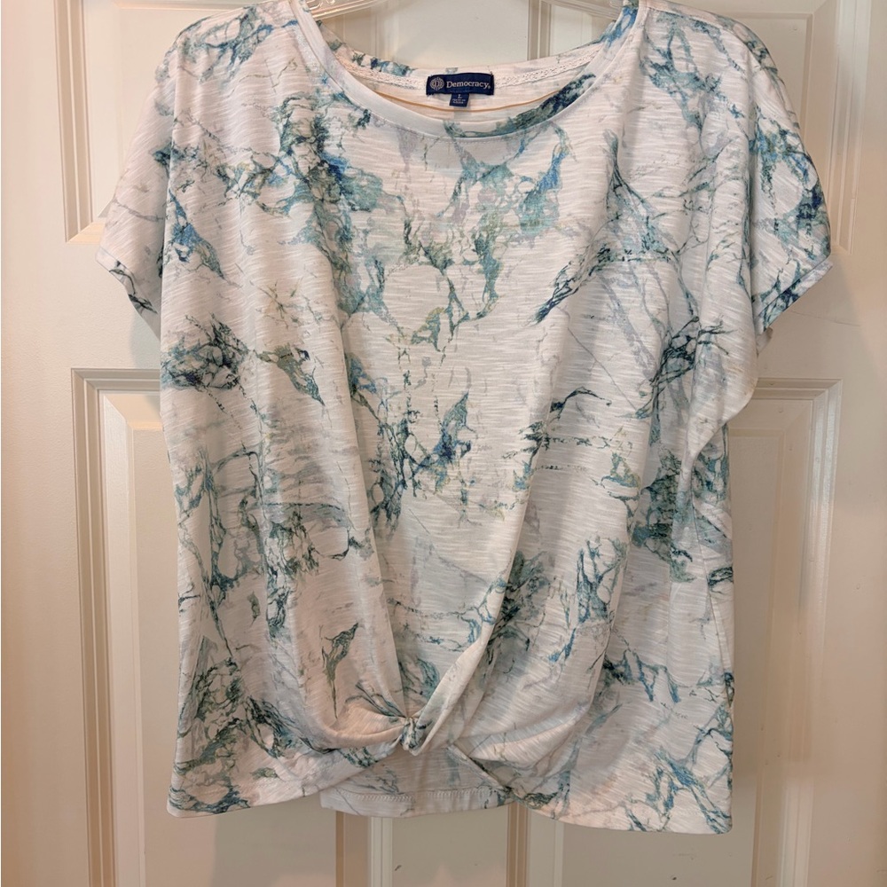Democracy Teal and White Marble Short Sleeve Top